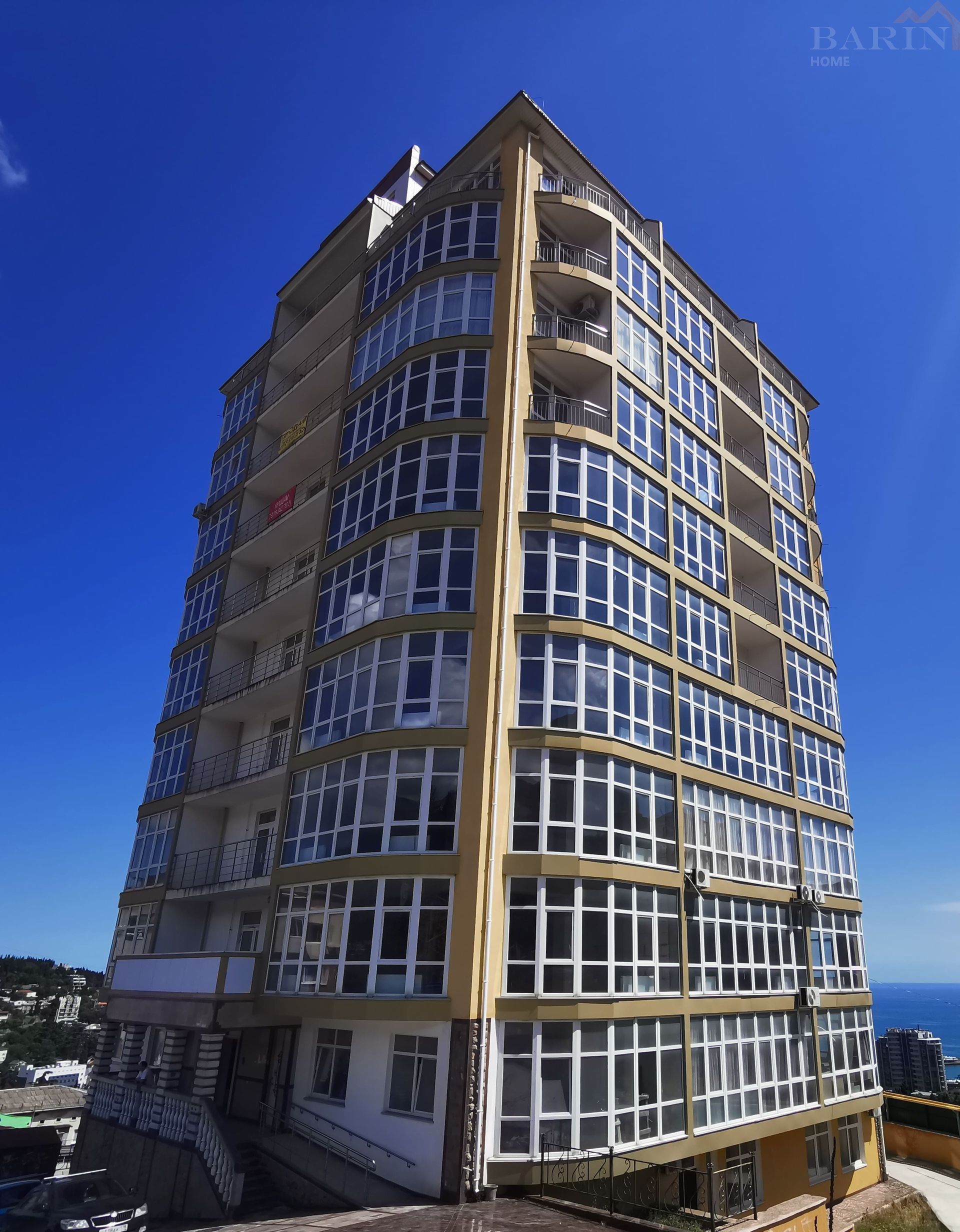 Продажа   апартамента 104 кв.м с панорамным видом на море и центр Ялты!