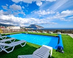 Популярная гостиница в стиле хай-тек с бассейном и видом на море в Гурзуфе