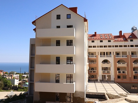 3-К апартамент с собственным палисадником и видом на море 55.5 кв.м.
