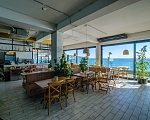 Коммерческое помещение с просторной террасой на Приморском пляже